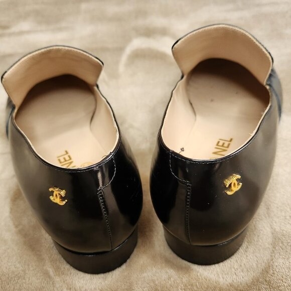 Chanel Black Pointed Toe Leather Loafers - Picture 3 of 12